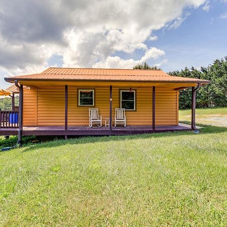 Blue Ridge Mountain Cabin With Views And Hot Tub Sparta 외부 사진