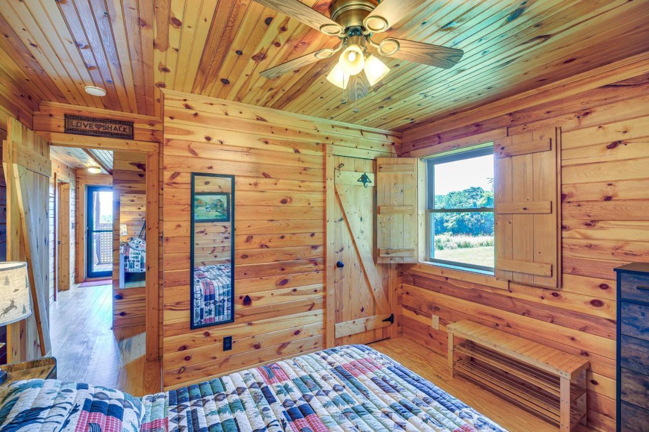 Blue Ridge Mountain Cabin With Views And Hot Tub Sparta 외부 사진