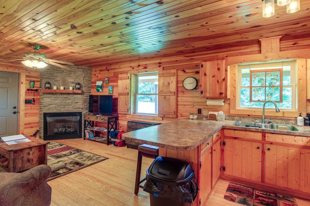 Blue Ridge Mountain Cabin With Views And Hot Tub Sparta 외부 사진