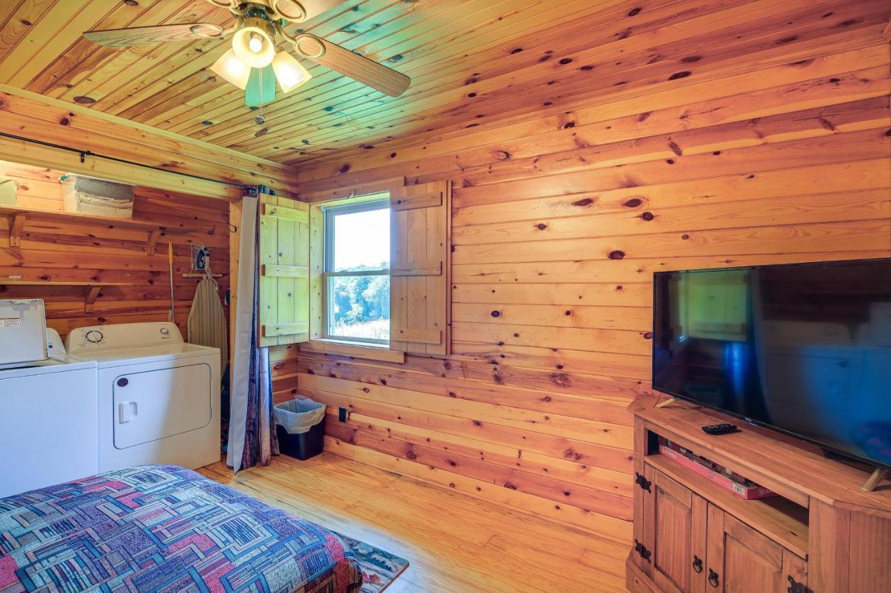 Blue Ridge Mountain Cabin With Views And Hot Tub Sparta 외부 사진